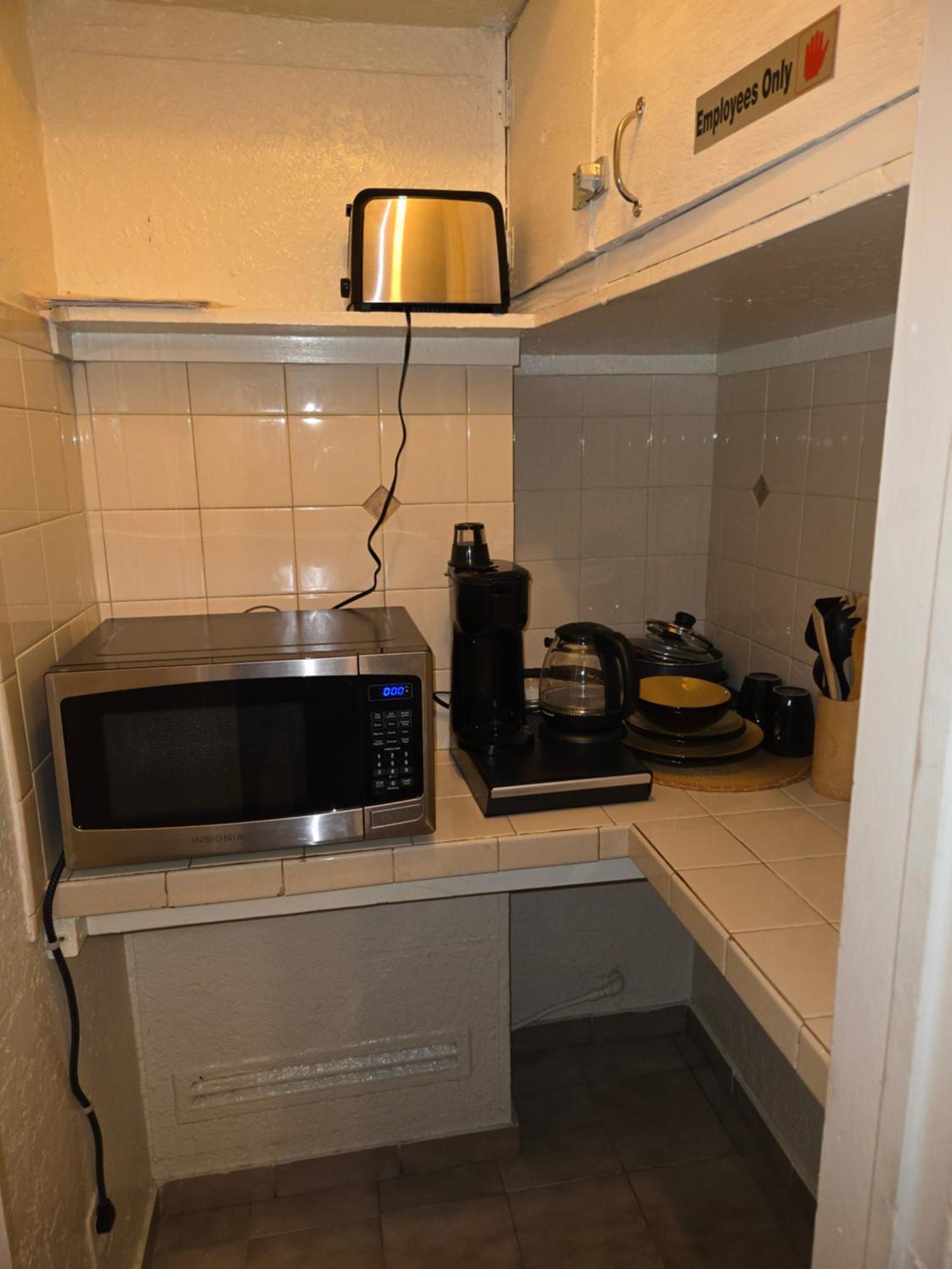 Madison Apartment Hollywood